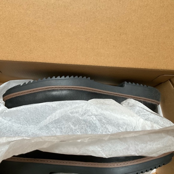 Clarks Women's SZ 8 Raisie Arlie Loafer Clarks Women's Black and Brown Loafers - Picture 4 of 5